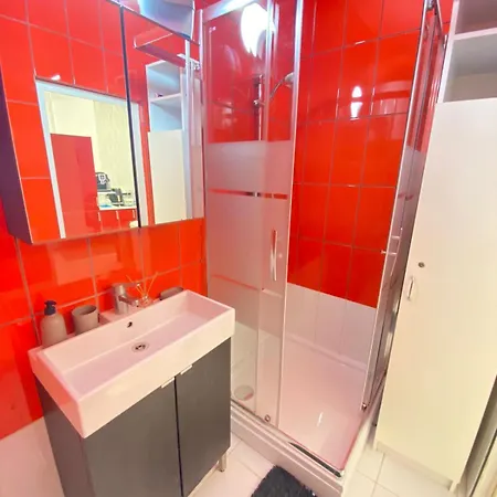 Yes, Yes! Lovely Good Amenities Center * 布达佩斯
