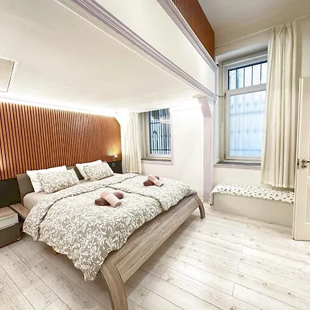 Yes, Yes! Lovely Good Amenities Center Appartement *
