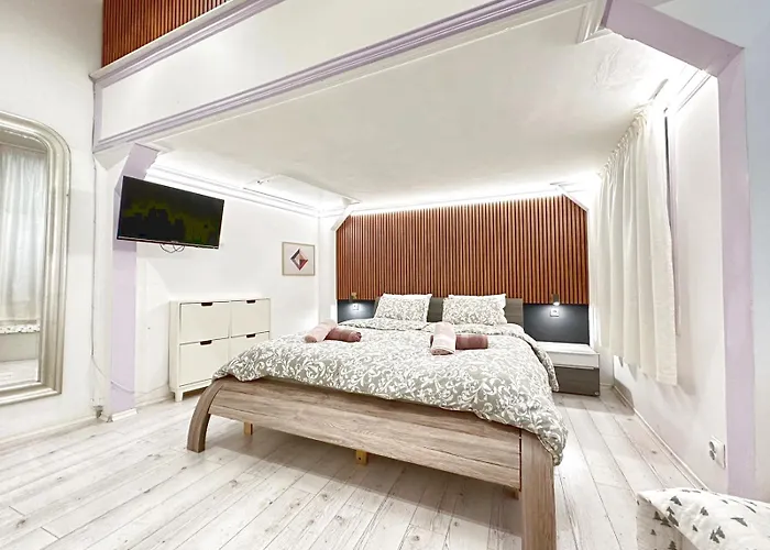 Apartman Yes, Yes! Lovely Good Amenities Center