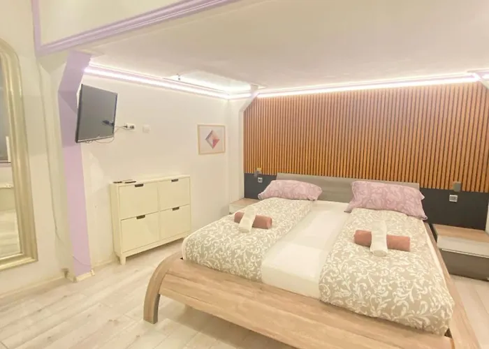 Apartman Yes, Yes! Lovely Good Amenities Center