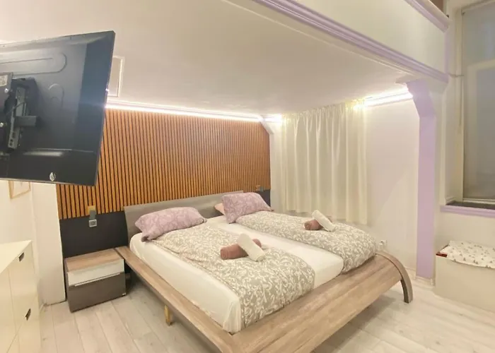 Apartman Yes, Yes! Lovely Good Amenities Center *